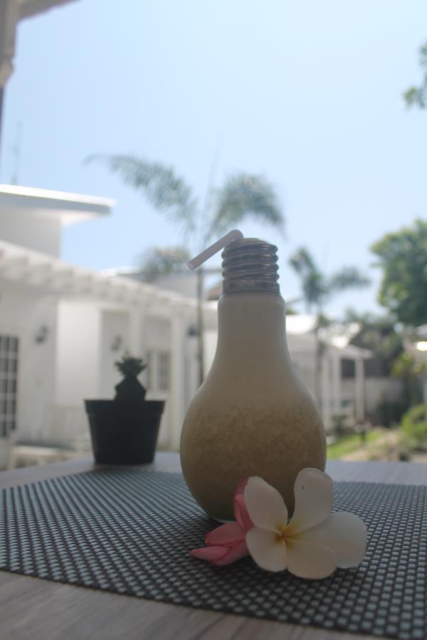 Hotel Casa Blanca Gili Air Exterior foto